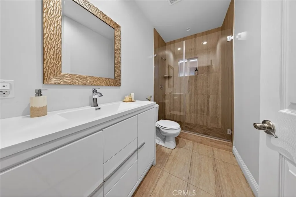 6644 Atoll Avenue, North Hollywood, California 91606 home-pic-44
