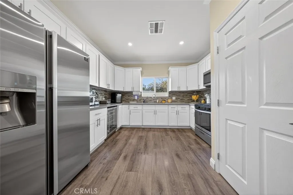 6644 Atoll Avenue, North Hollywood, California 91606 home-pic-35
