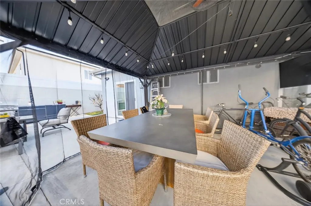 6644 Atoll Avenue, North Hollywood, California 91606 home-pic-33