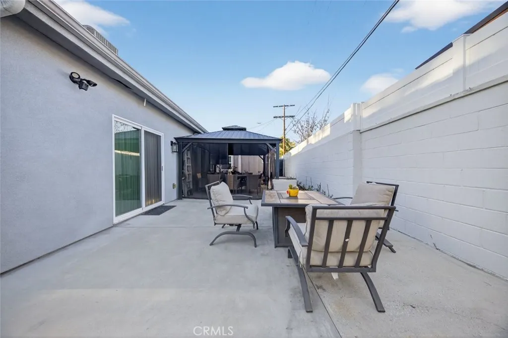 6644 Atoll Avenue, North Hollywood, California 91606 home-pic-32