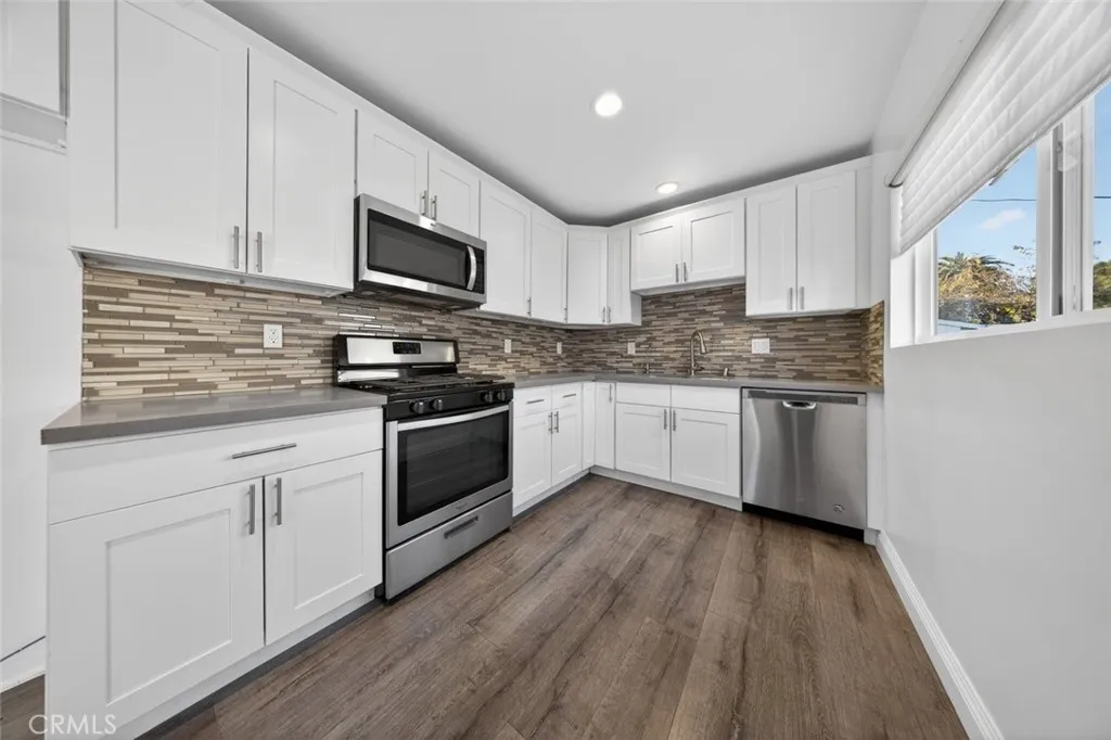 6644 Atoll Avenue, North Hollywood, California 91606 home-pic-14