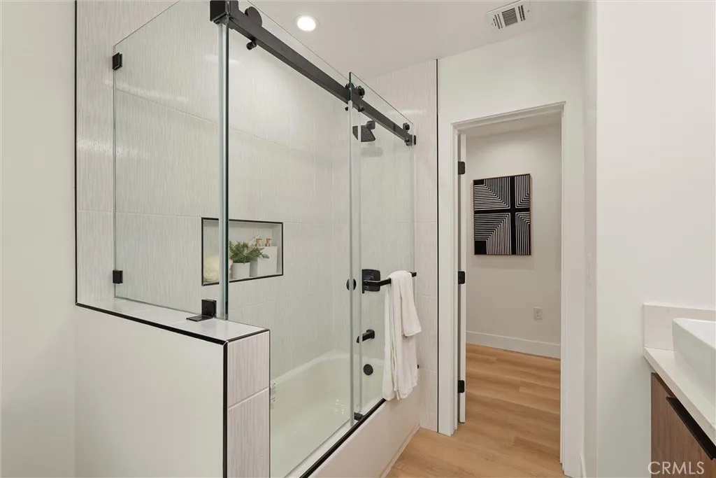 5353 Obama, Los Angeles, California 90016 home-pic-24