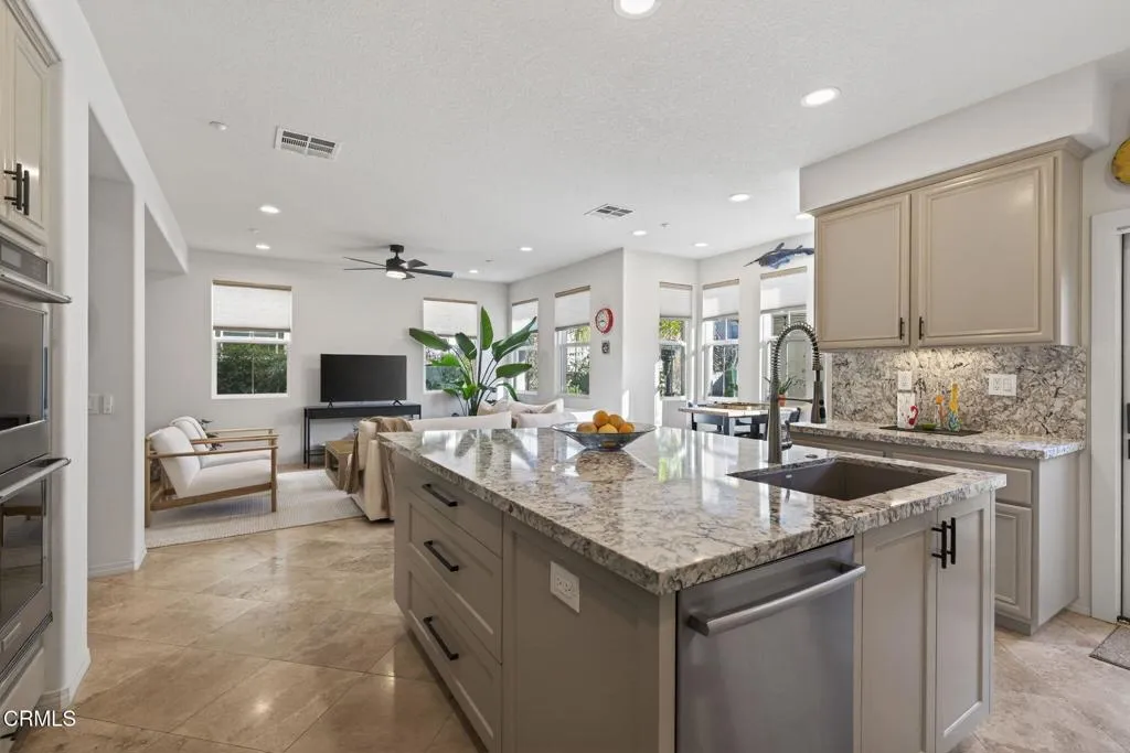 4320 Waterside Lane, Oxnard, California 93035 home-pic-23