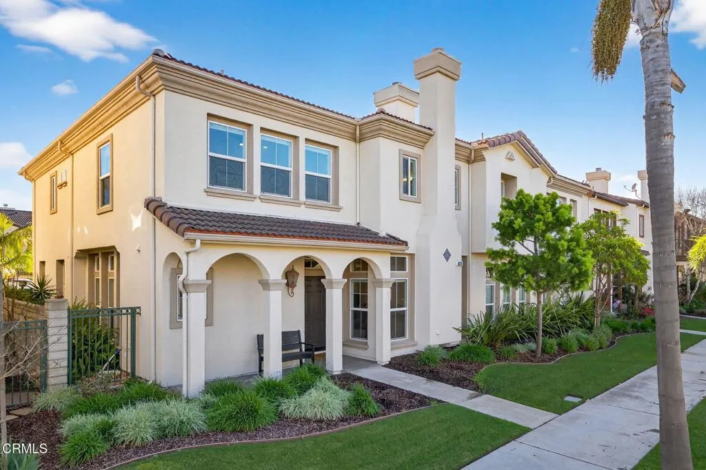 4320 Waterside Lane, Oxnard, California 93035 home-pic-2