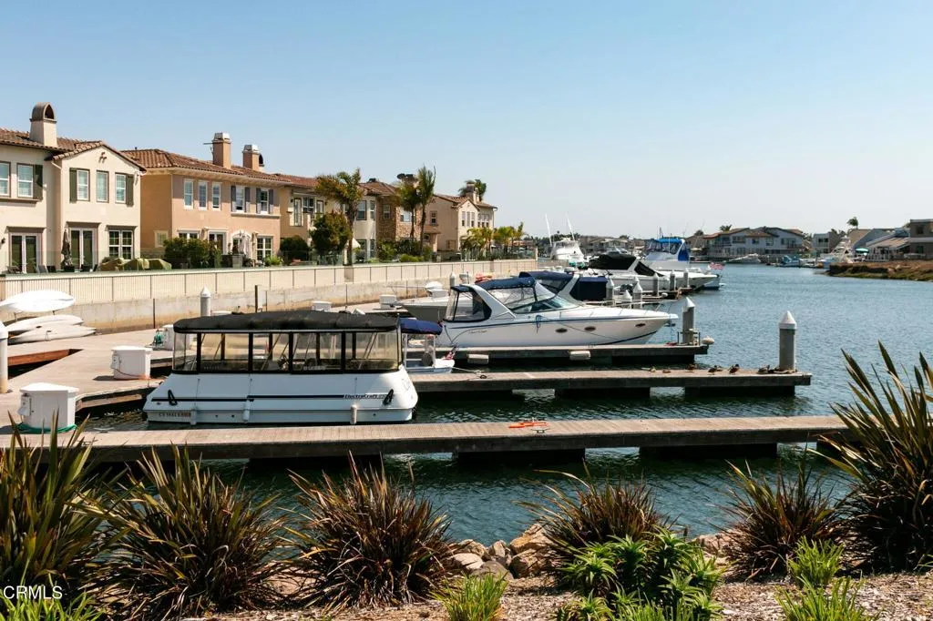4320 Waterside Lane, Oxnard, California 93035 home-pic-56