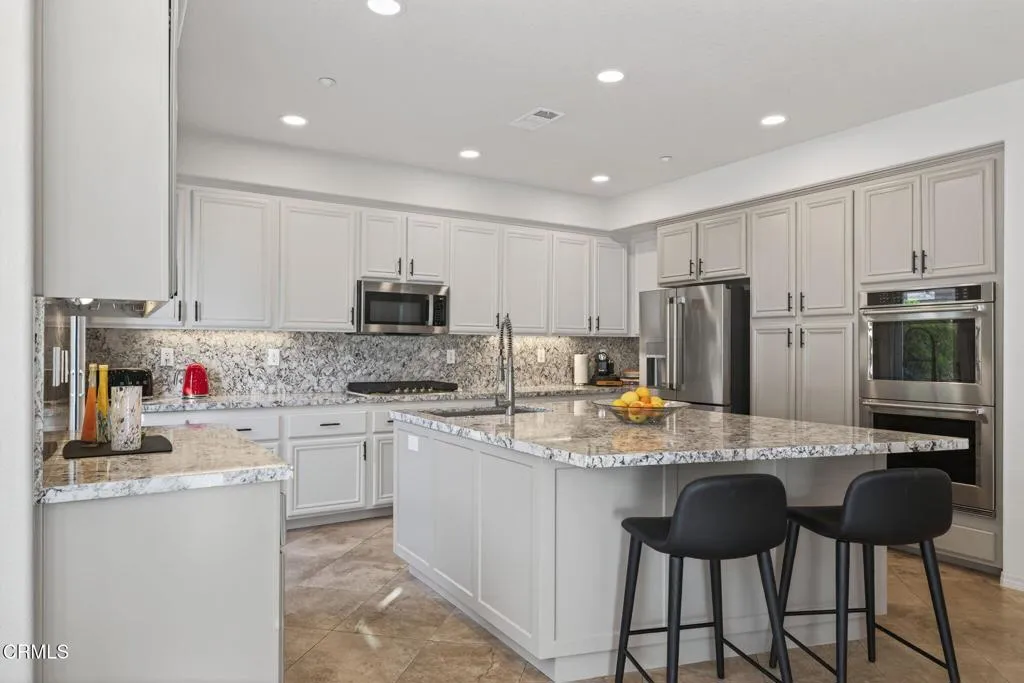 4320 Waterside Lane, Oxnard, California 93035 home-pic-21