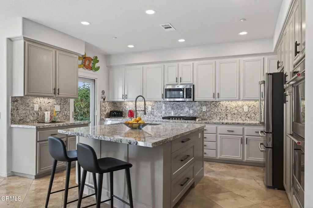 4320 Waterside Lane, Oxnard, California 93035 home-pic-20