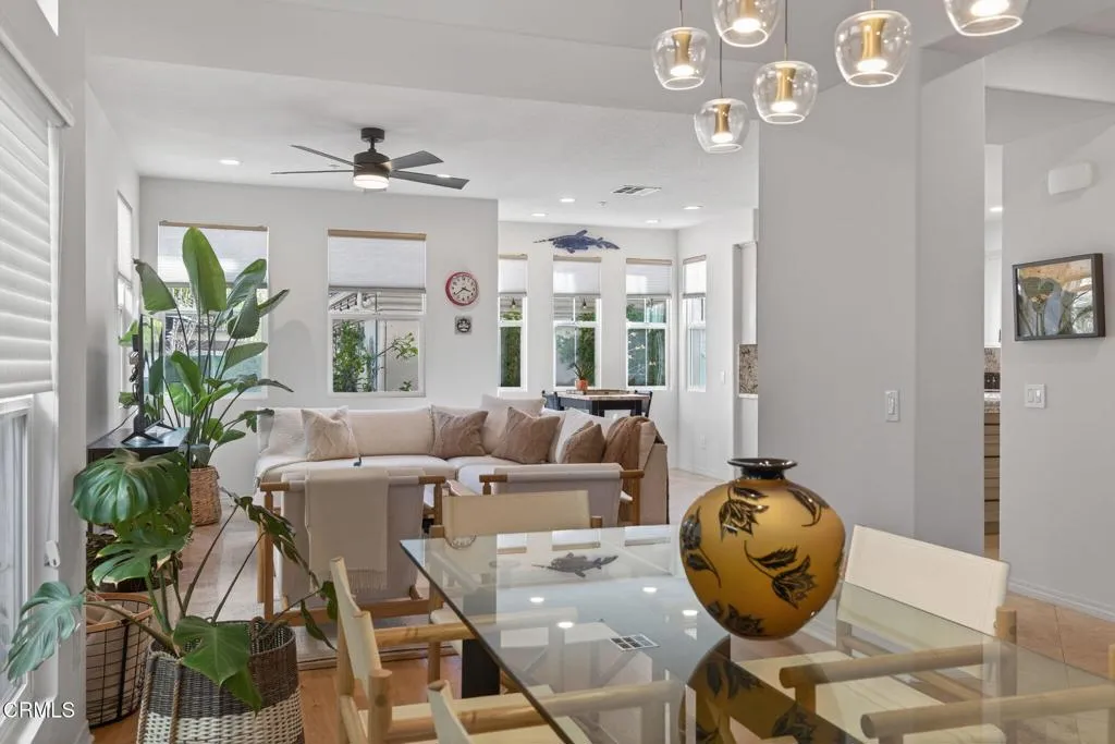 4320 Waterside Lane, Oxnard, California 93035 home-pic-13
