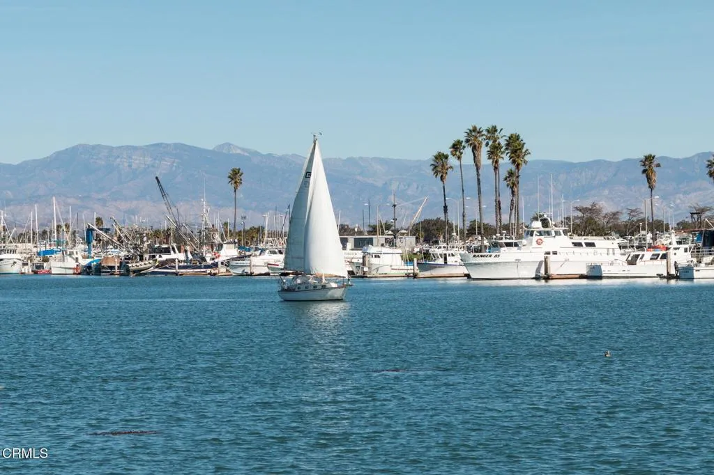4320 Waterside Lane, Oxnard, California 93035 home-pic-61