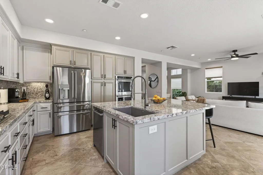 4320 Waterside Lane, Oxnard, California 93035 home-pic-22