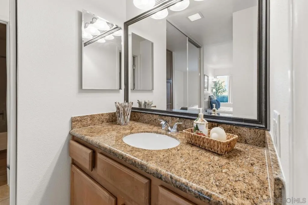 3454 Castle Glen Dr 134, San Diego, California 92123 home-pic-28