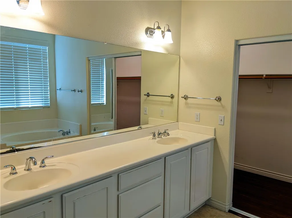 6490 Hunter Road, Eastvale, California 92880 home-pic-12