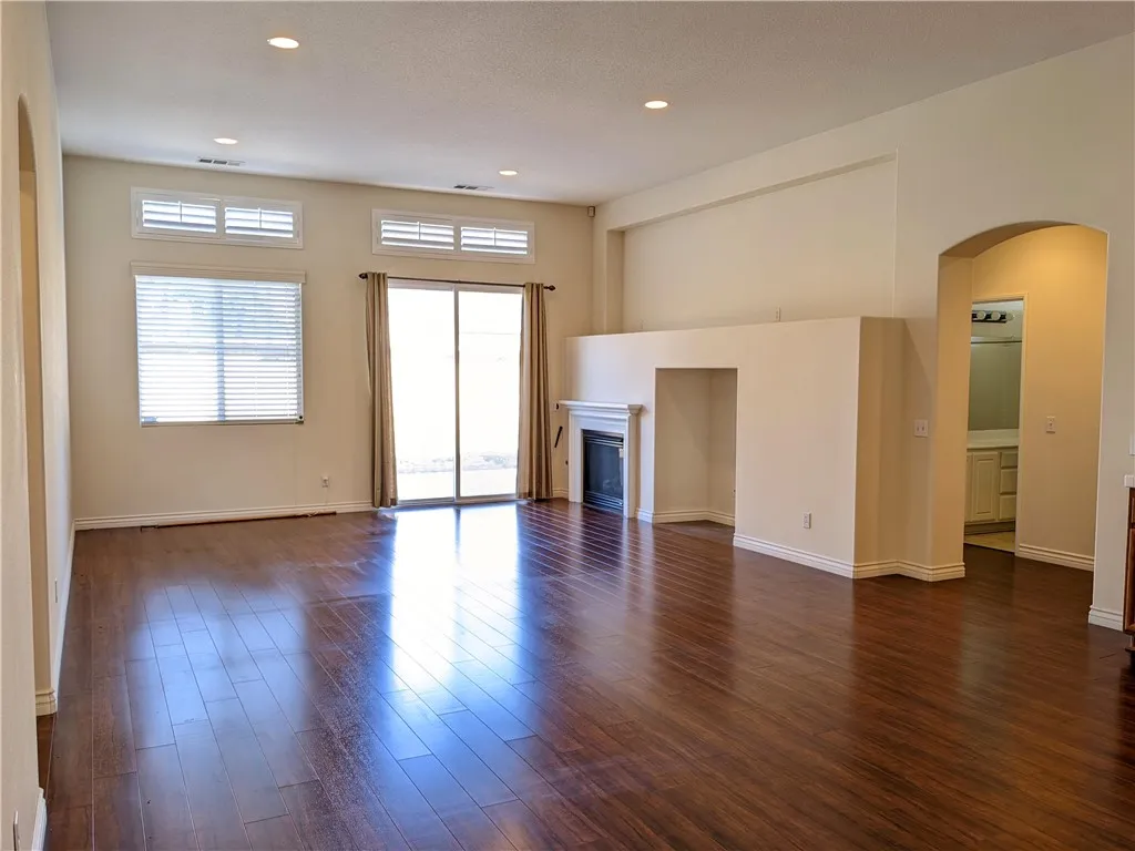 6490 Hunter Road, Eastvale, California 92880 home-pic-8