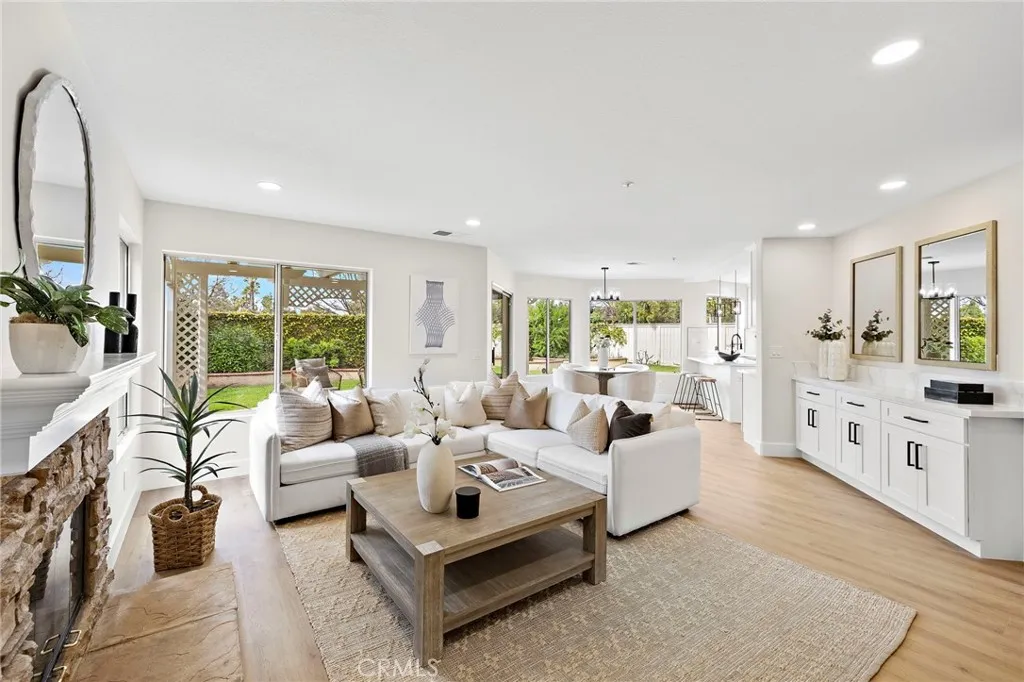 17 Rhode Island, Irvine, California 92606 home-pic-1