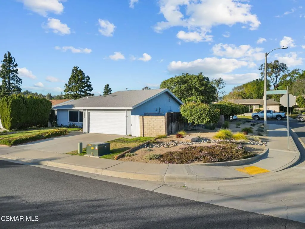 28949 Valley Heights Drive, Agoura Hills, California 91301 home-pic-28