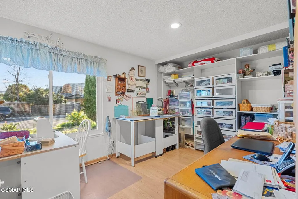 28949 Valley Heights Drive, Agoura Hills, California 91301 home-pic-19