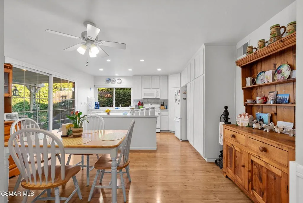 28949 Valley Heights Drive, Agoura Hills, California 91301 home-pic-8
