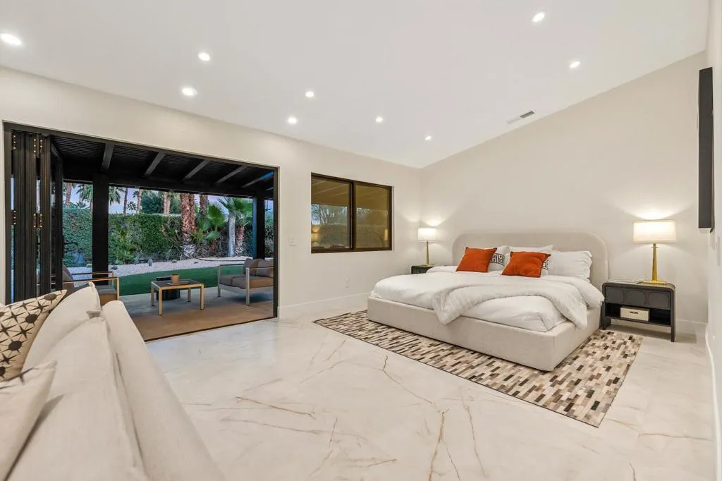1560 S Beverly Drive, Palm Springs, California 92264 home-pic-13