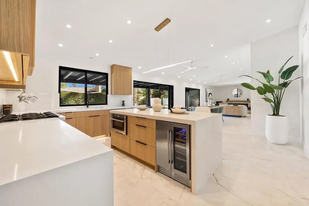 1560 S Beverly Drive, Palm Springs, California 92264 home-pic-23