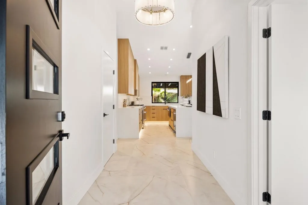 1560 S Beverly Drive, Palm Springs, California 92264 home-pic-22