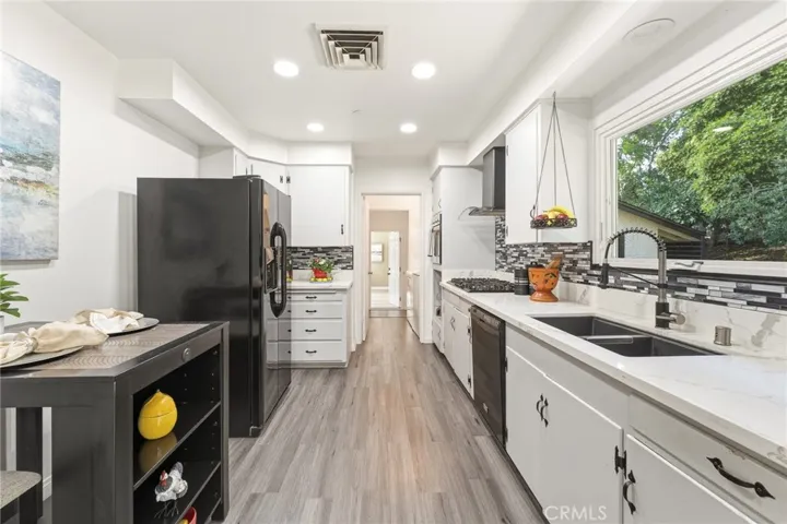 30993 Palo Alto Drive, Redlands, California 92373