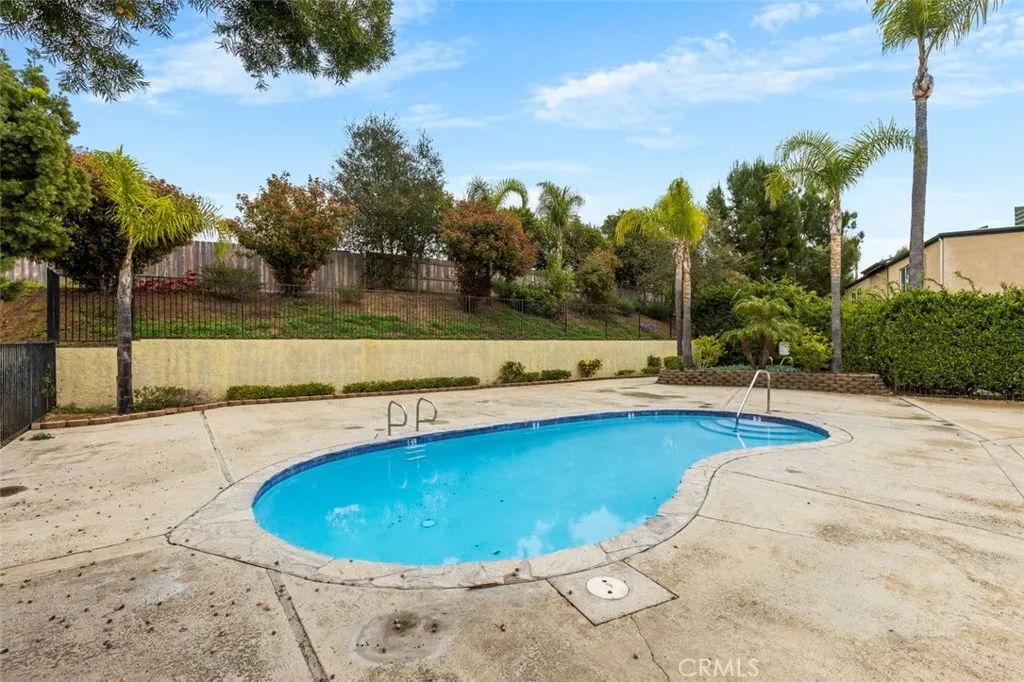 868 Alavardo Street 47, Fallbrook, California 92028 home-pic-21