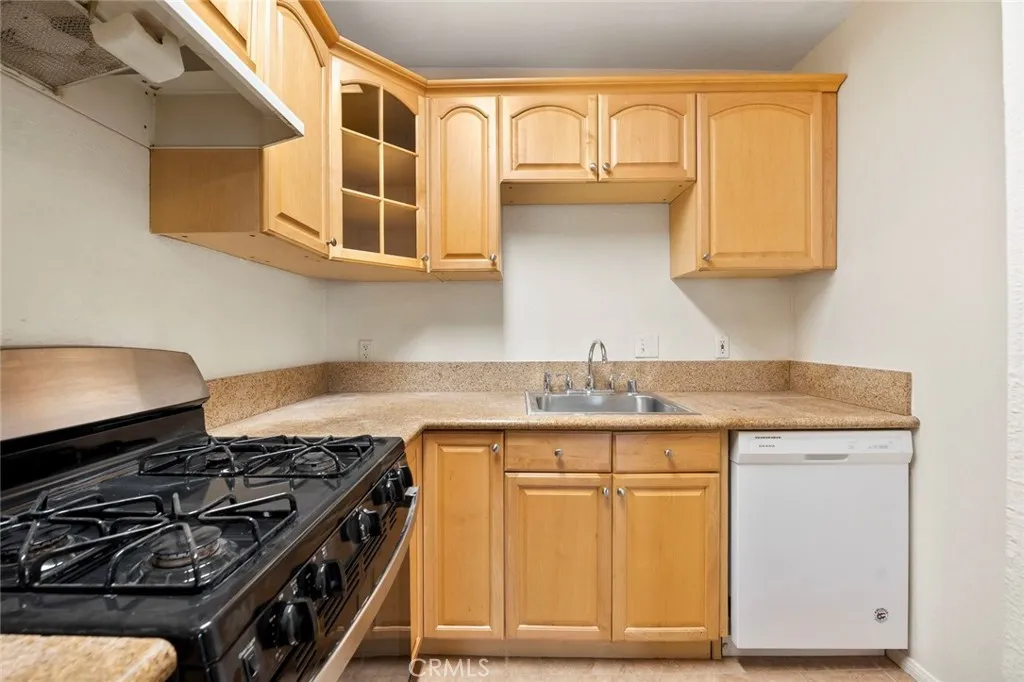 868 Alavardo Street 47, Fallbrook, California 92028 home-pic-11