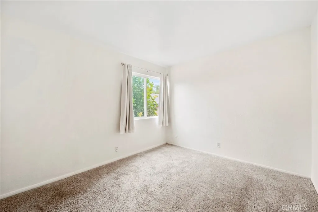 868 Alavardo Street 47, Fallbrook, California 92028 home-pic-16
