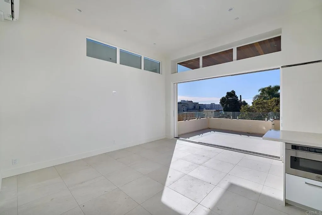 3903 Haines, San Diego, California 92109 home-pic-5