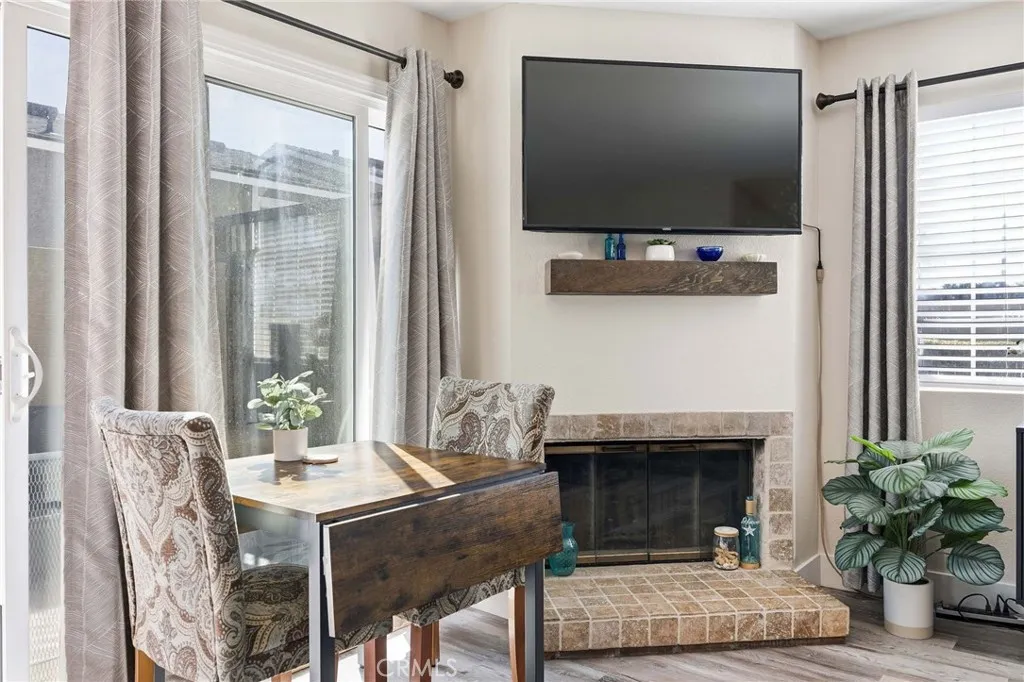 17601 Newland H, Huntington Beach, California 92647 home-pic-10