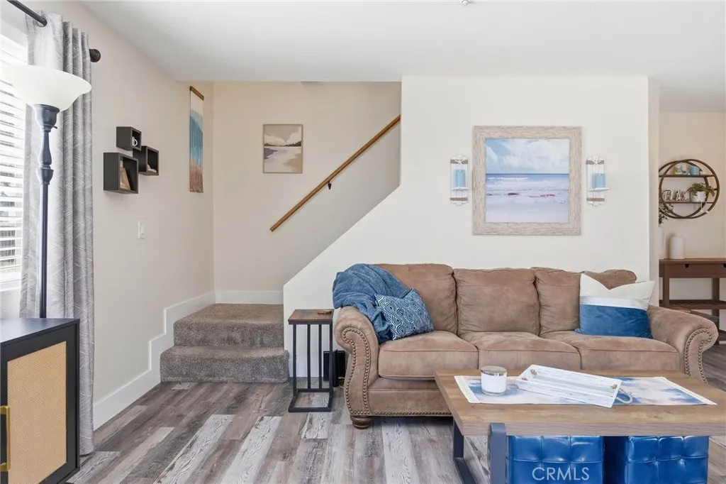 17601 Newland H, Huntington Beach, California 92647 home-pic-11
