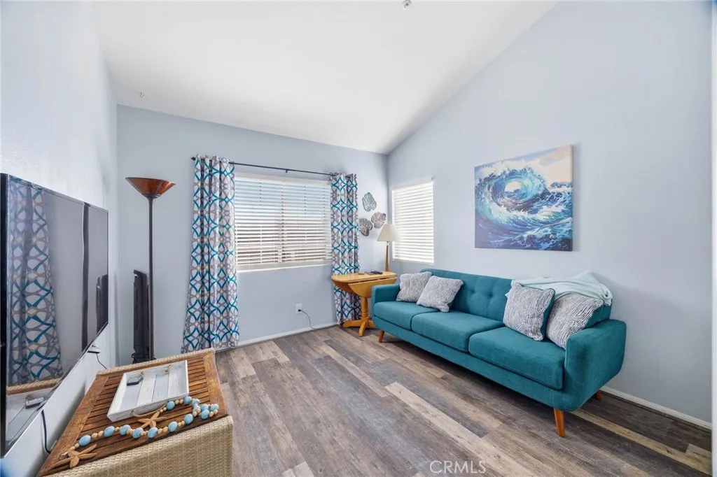 17601 Newland H, Huntington Beach, California 92647 home-pic-22