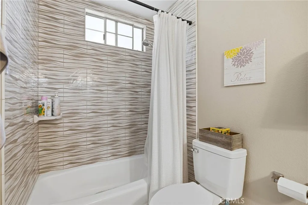 17601 Newland H, Huntington Beach, California 92647 home-pic-20
