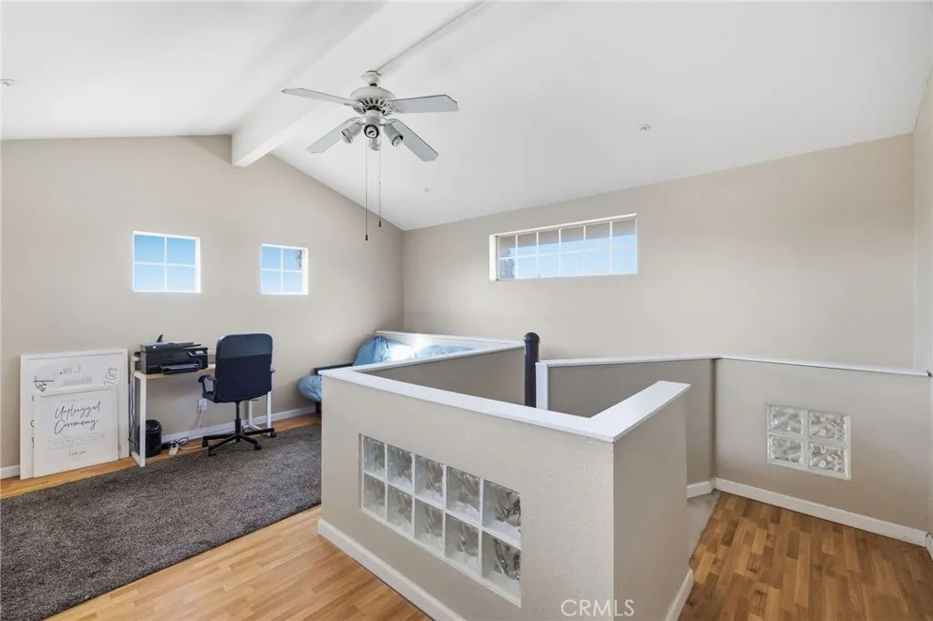 17601 Newland H, Huntington Beach, California 92647 home-pic-28