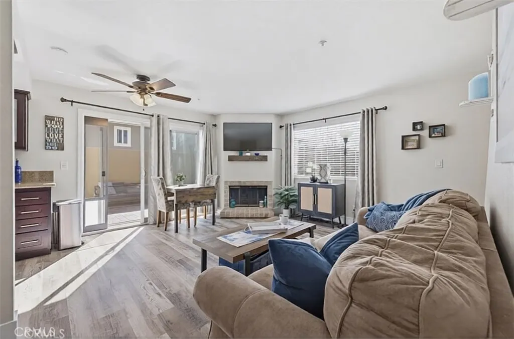 17601 Newland H, Huntington Beach, California 92647 home-pic-8