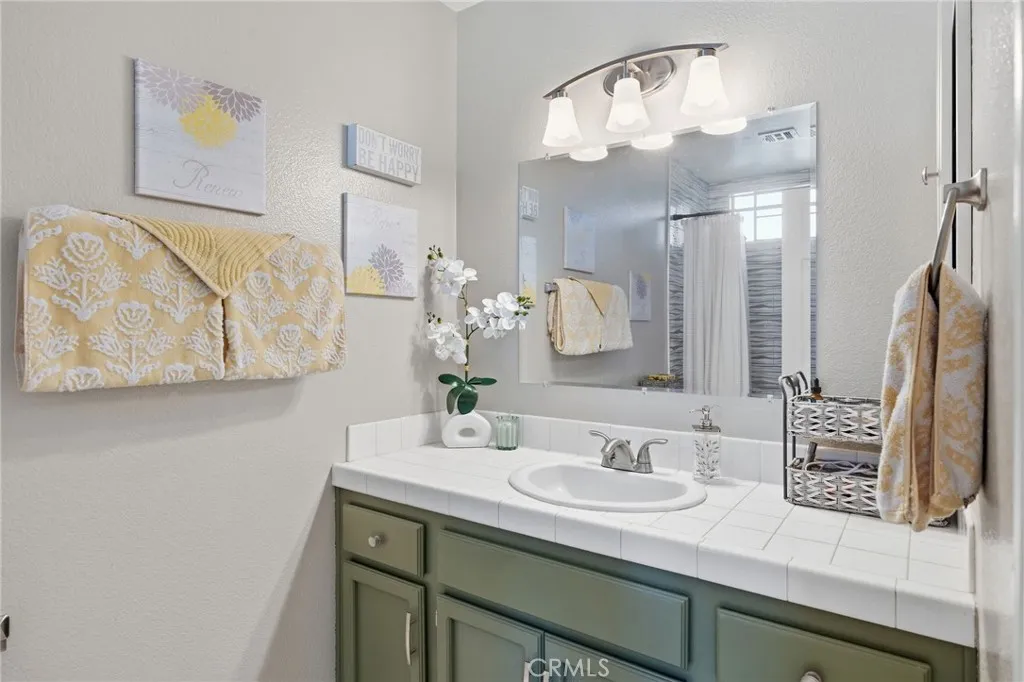 17601 Newland H, Huntington Beach, California 92647 home-pic-19