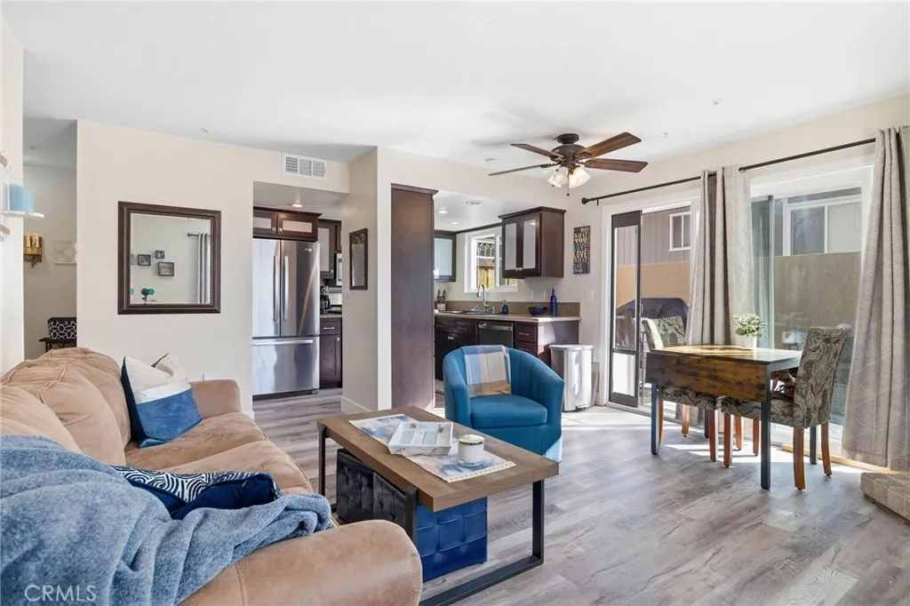 17601 Newland H, Huntington Beach, California 92647 home-pic-12