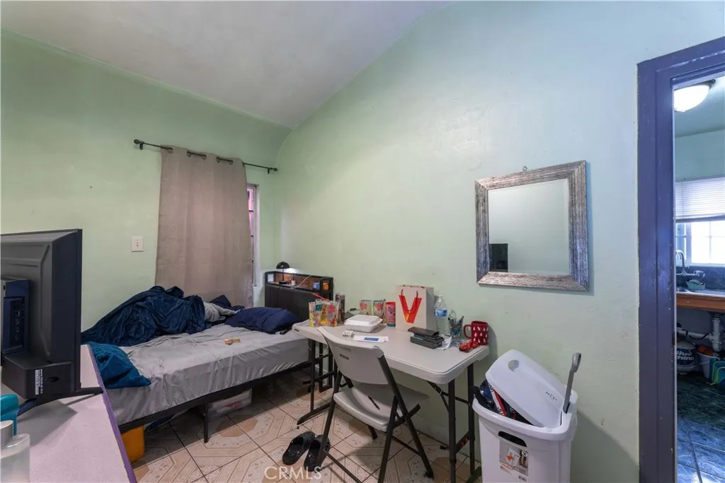 2000 Pacific, Long Beach, California 90806 home-pic-36