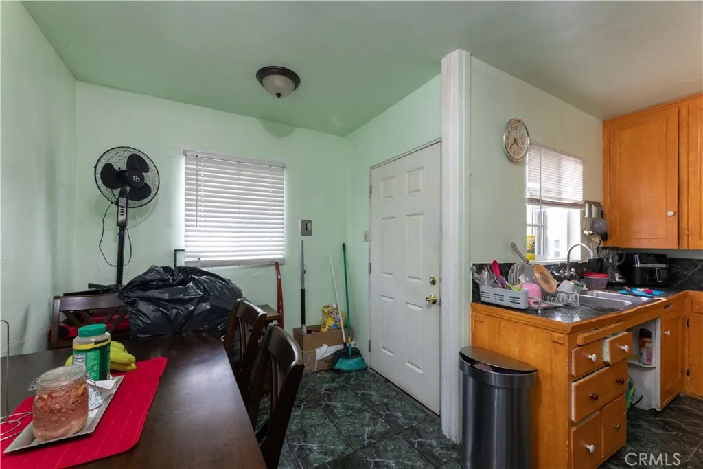 2000 Pacific, Long Beach, California 90806 home-pic-31