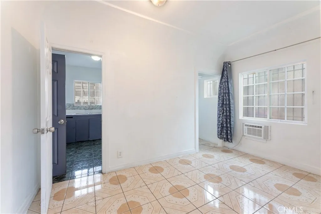 2000 Pacific, Long Beach, California 90806 home-pic-22