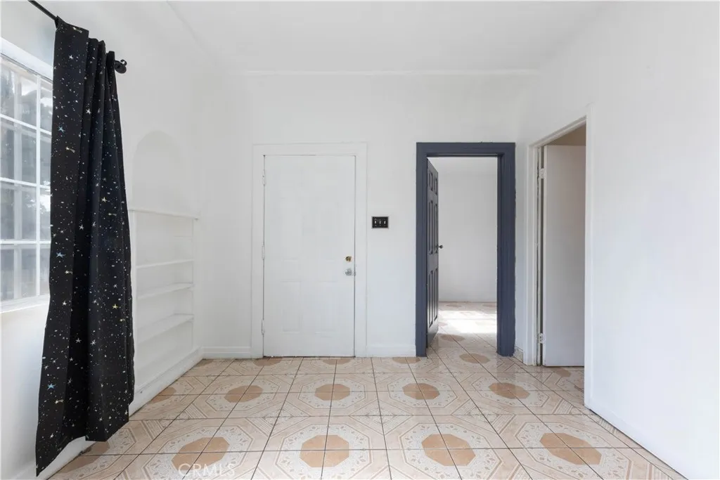 2000 Pacific, Long Beach, California 90806 home-pic-17