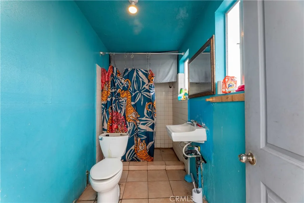 2000 Pacific, Long Beach, California 90806 home-pic-46