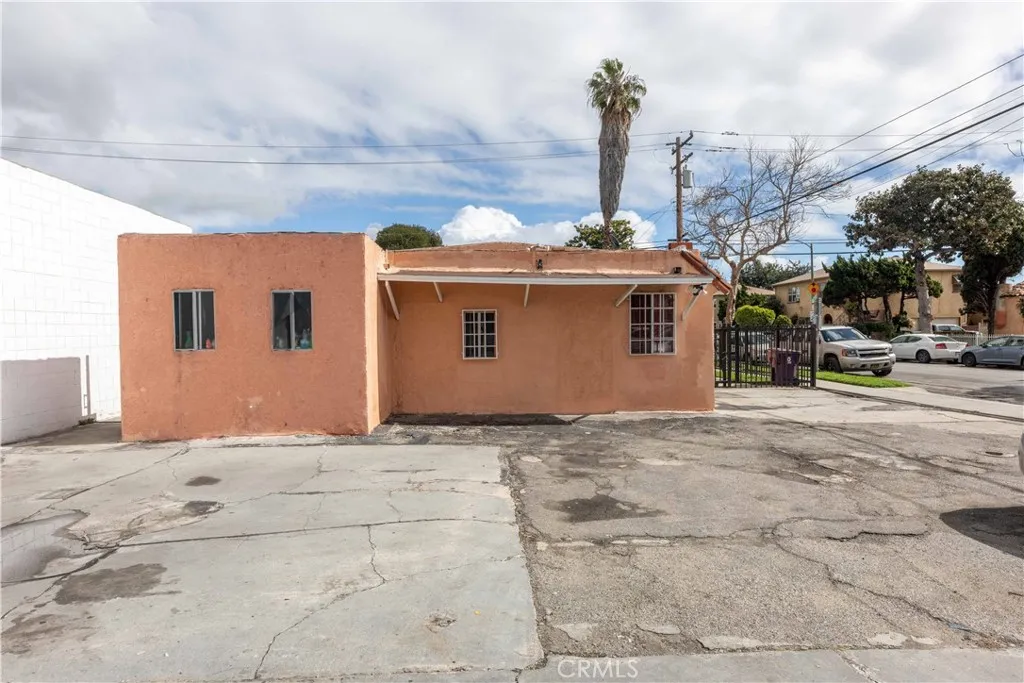 2000 Pacific, Long Beach, California 90806 home-pic-9
