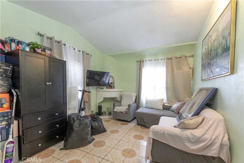 2000 Pacific, Long Beach, California 90806 home-pic-38