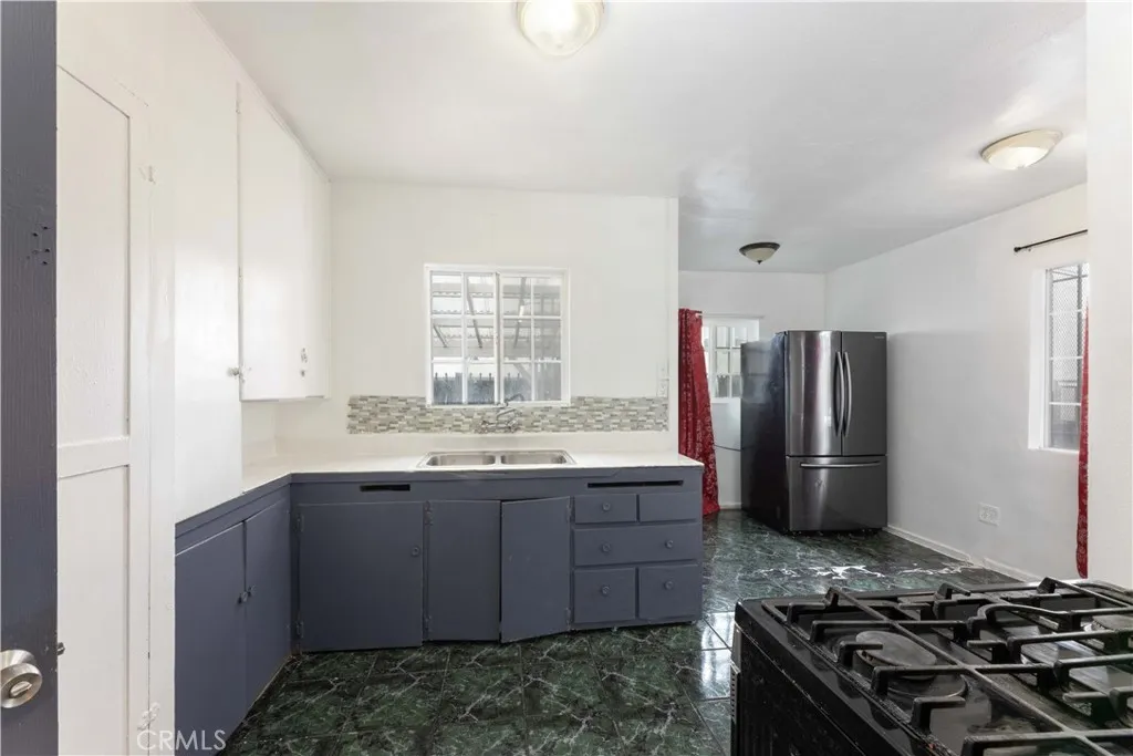 2000 Pacific, Long Beach, California 90806 home-pic-27