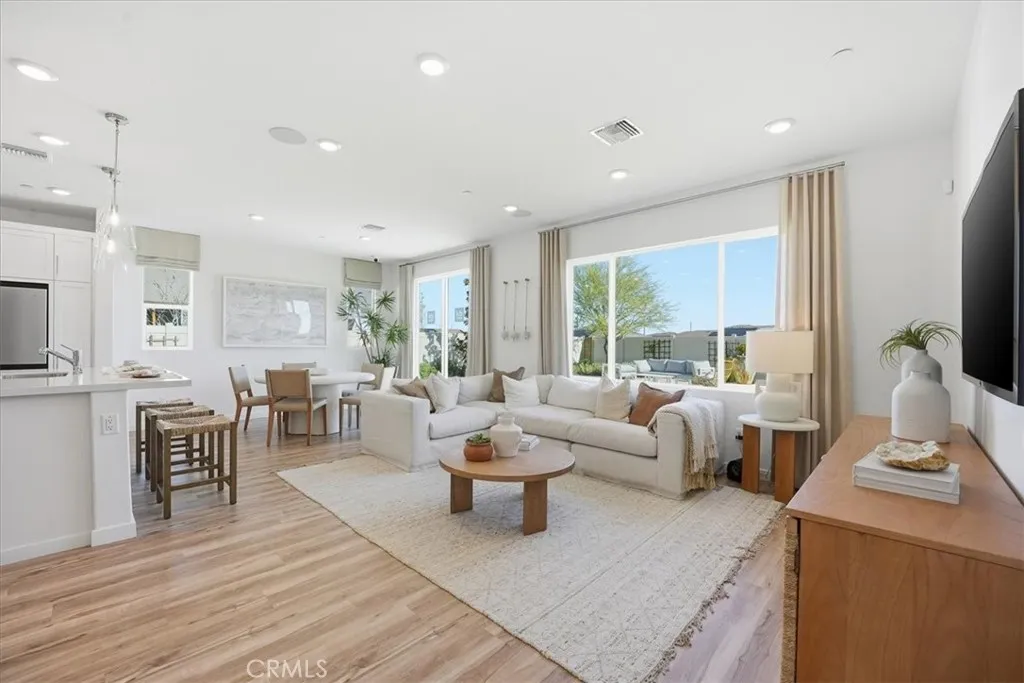 3265 E Avenue J-3 Drive, Lancaster, California 93535 home-pic-8