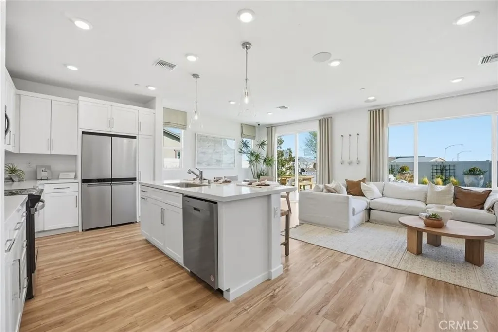 3265 E Avenue J-3 Drive, Lancaster, California 93535 home-pic-13
