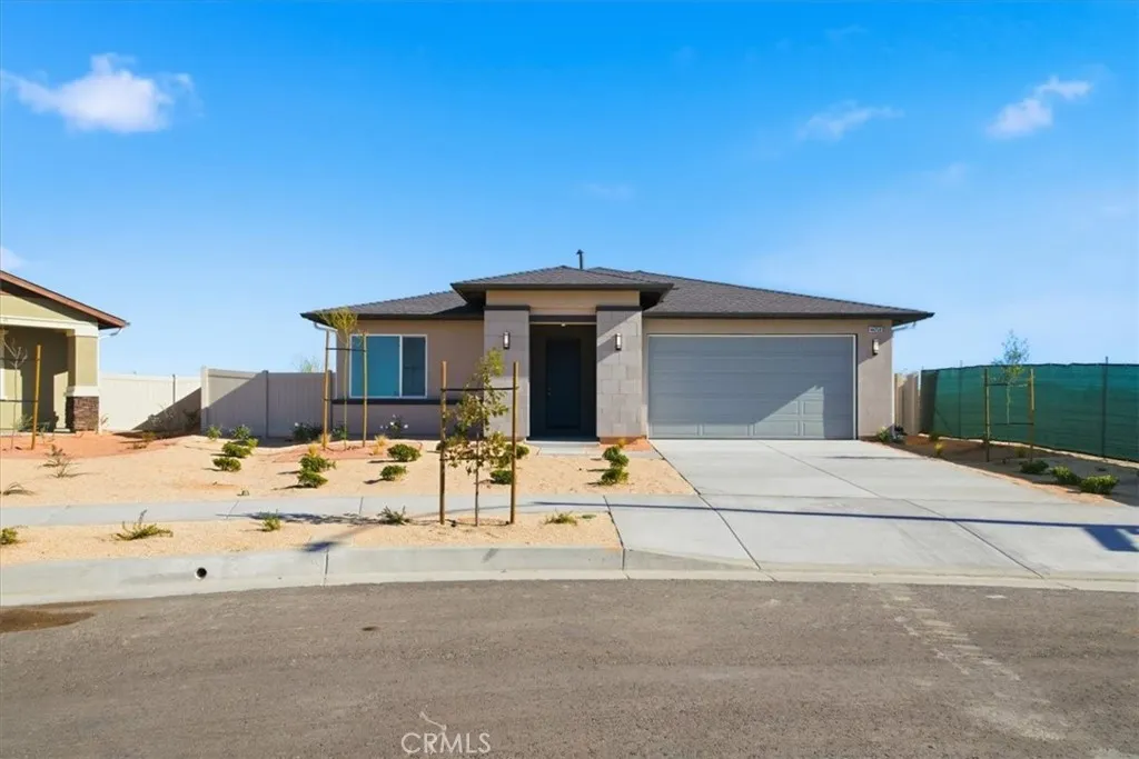 3264 E Avenue J-3, Lancaster, California 93535 home-pic-1