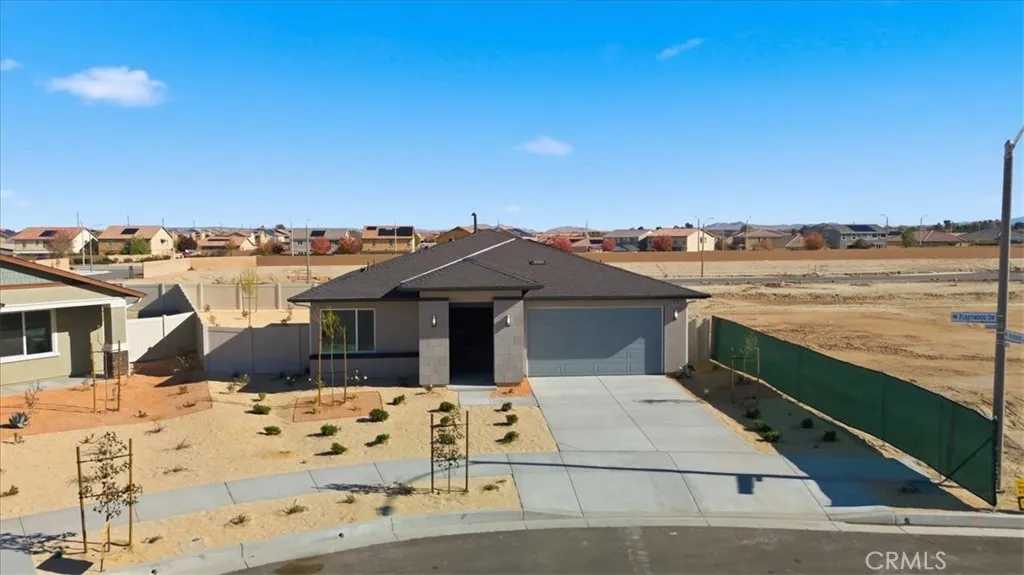 3264 E Avenue J-3, Lancaster, California 93535 home-pic-5