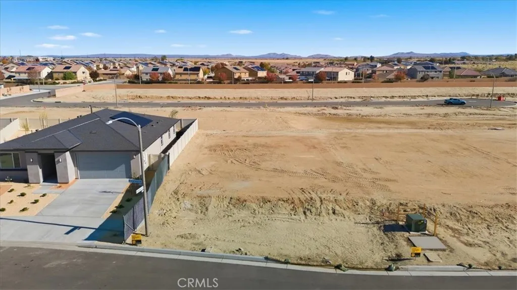 3264 E Avenue J-3, Lancaster, California 93535 home-pic-39